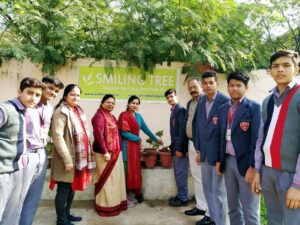 Smiling Tree held a 'Reusing Plastic Bottles Workshop' on 23rd November, at District Institute of Education and Training, Old Rajinder Nagar, Delhi. 
