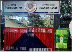 Smiling Tree turns Maurice Nagar Police Station green. It created and installed two Vertical Gardens made out of used plastic bottles, three wall hanging basket verticals, made a garden in the police station with grass, over 200 petunias and salvia flowers, scores of rose flowers, and a few plants like Draecenia, Auracaria, snake palm, were planted there.